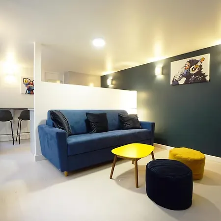 Charming Near Father Lachaise Apartment *