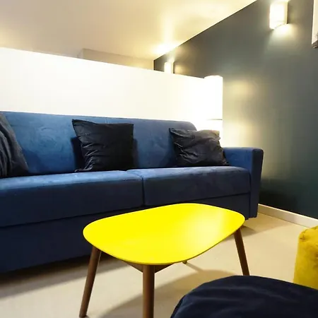 Charming Near Father Lachaise Apartment Paris